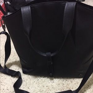 Lulu lemon tote bag